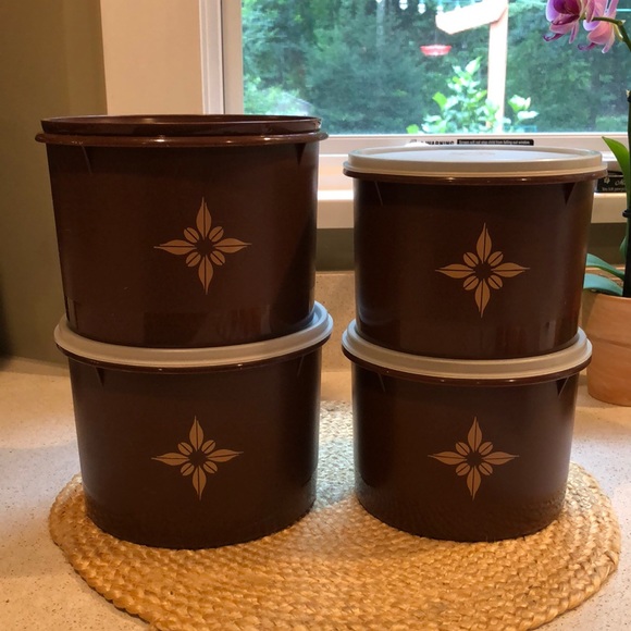 Tupperware Other - Vintage Brown Tupperware Canisters #265 & #264 nesting - Brown Starburst